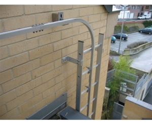 垂直（可變向）軌道防墜落系統